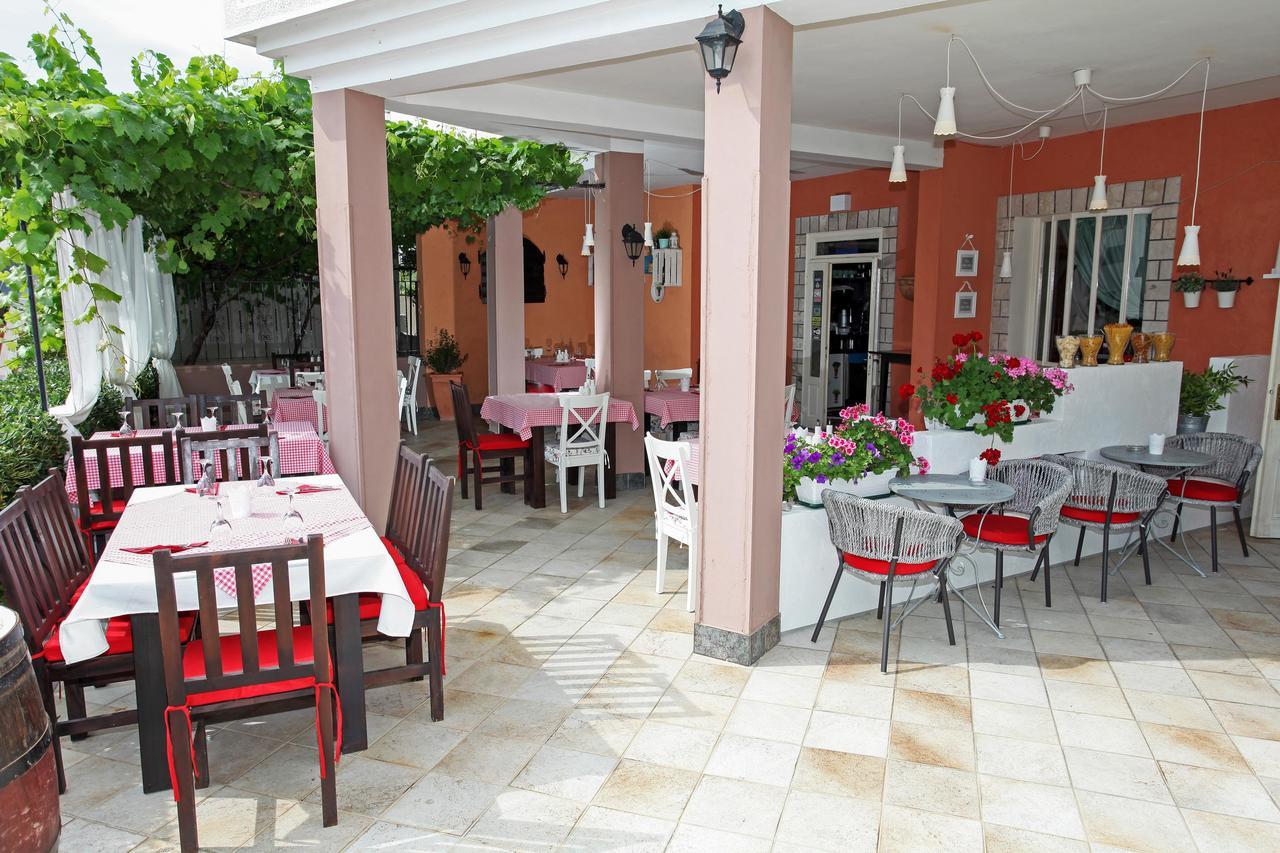 Rooms Villa Padre Pag Town Exteriér fotografie